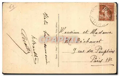Clermont-Ferrand — Avenue de Royal e il Puy de Dôme — Piazza de Jaude — Les Minimes — Editore: Galeries de Jaude, n° 4044 — Verso
