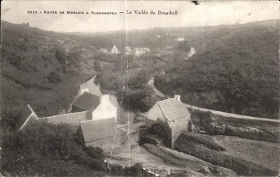 Bilhete postal antigo Estrada de Morlaix para Plougasnou A Vallee do Dourduff
