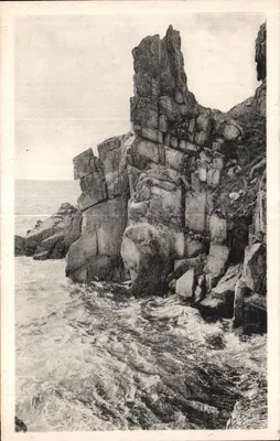 Rochos da Falésia — Trégastel-Primel — Editor: Levé e Neurdein, Paris
