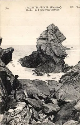 TREGASTEL-PRIMEL (Finistère) — Rocher do Imperador Romano — ND. Foto, n° 739