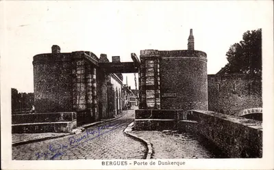 BERGUES - Porta de Dunkerque — editor J. Patoor, número de série não visível