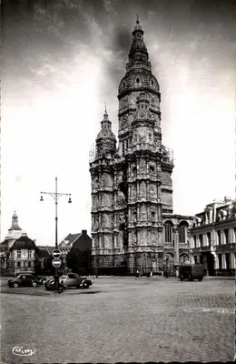 ST-AMAND-LES-EAUX — A Torre da antiga Abadia construída em 1633 — Fotógrafo Veritable