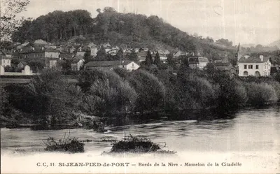 St-Jean-Pied-de-Port — Bords de la Nive - Mamelon de la Citadelle — C.C. 41