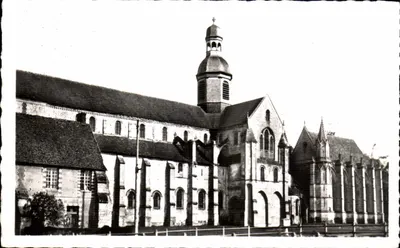 Saint-Germer-de-Fly — A Igreja Abbatial e a Capela Santa — Studio Arthur, Argenteuil