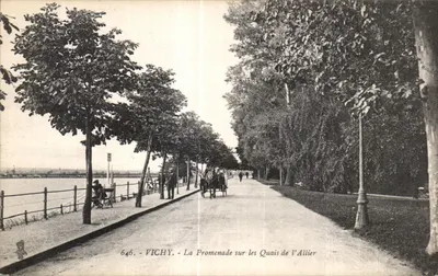 Vichy - La Promenade sur les Quais de l'Allier — Imprimerie Belunis de Nant