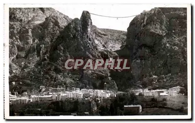 Moustiers-Sainte-Marie — Vista geral e a cadeia da Estrela — Edição artística Grimaldi, Mônaco