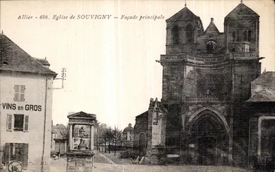 Igreja de SOUVIGNY — Facha principal — Allier - 686