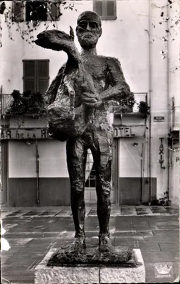 Bilhete postal antigo Vallauris O Homem com o Carneiro (Obra de Picasso)