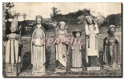 Seis estátuas de santos — Notre-Dame-du-Haut, perto de Morcorchour — editor não identificado