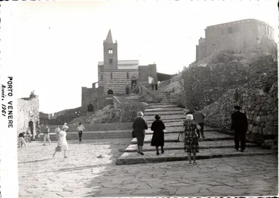 Porto Venere — vista do porto e da igreja — Porto Venere, 1967