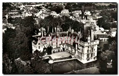 Vigny (S.-et-O.) — O Castelo - A Praça de Honra — Lapie Service Aérien