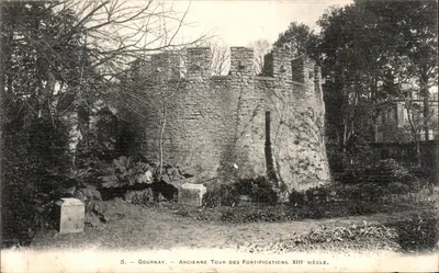 Gournay — Torre Antiga das Fortificações. Século XIII.
