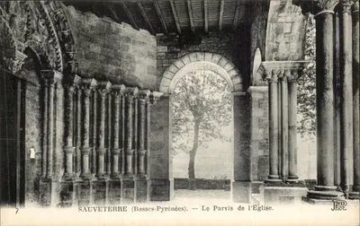 Sauveterre (Basses-Pyrénées) — O Pátio da Igreja — JND Hoc.