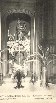 Ouvville-Bellefosse (Seine-Inf.) — Interior do Grande Carvalho — Capela erguida em 1696 — Edição Fauvel L'ut. Paris