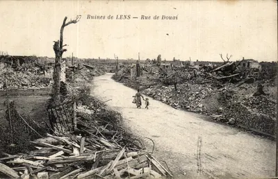 Ruínas de LENS — Rue de Douai — Fototipia J.-M. Combier