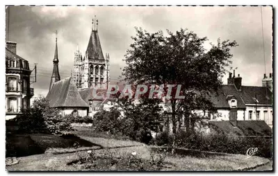 Laigle — A Igreja Saint-Martin entre os árvores — Cie des Arts Photomécaniques, Paris