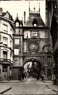 A Cegonha — Rouen — A Grande Relógio