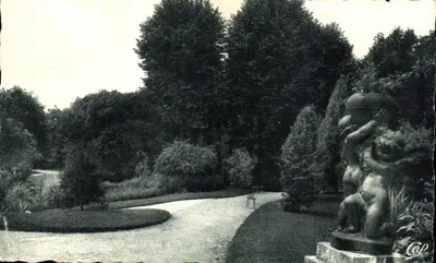 Parque da Fonte dos Célestins — Vichy — editoria Cie des Arts Photographiques