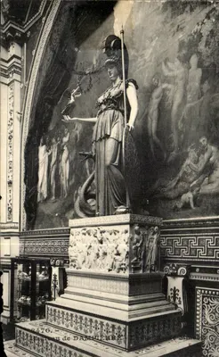 Estátua de Dampierre — Museu de Versalhes — E. Malcult, fot. edit. Paris