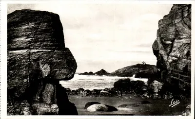 The Sphinx of Port-Blanc — Presqu'île de Guiberon — publisher Laurent-Nel, Rennes