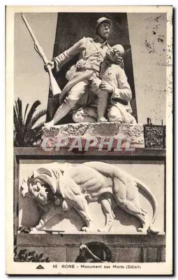 BONE - Monumento aos Mortos (Detalhe) — detalhe da estátua de um soldado carregando um ferido e de um leão esculpido — n° 46