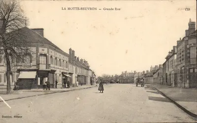 Bilhete postal antigo La Moutte Beuvron Grande Rue