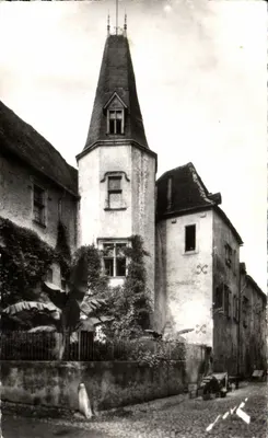 Orthez — A casa de Jeanne d'Albret — Editor Jove, Avenue Château, Pau-Billère