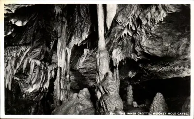 Grotto interno — Wookey Hole Caves — editor Night Ventiner, n° 5331