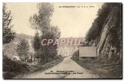 Saint-Léonard-des-Bois — As Gorges — A 'C.P.A.' Paris