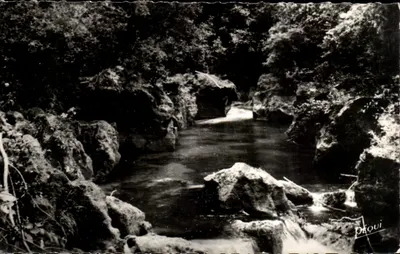 Gorges da Loue — Cachoeira do Moulin — PÉQUIVI
