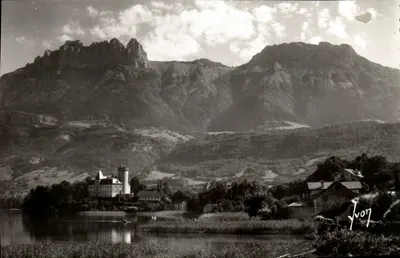 As dentes de Lanfon e o castelo de Duingf — Yvon — n° 107