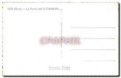 Sées (Orne) — Wjazd do katedry — Foto C. M. BACON — Rewers