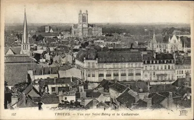 Troyes — Vue sur Saint Rémy et la Cathédrale — JND Phot.