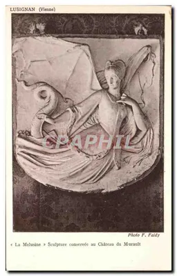 Lusignan (Vienne) — A Melusine, escultura no Castelo do Murault — Foto F. Faidy
