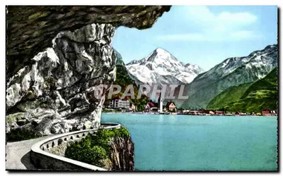 Axenstrasse am Vierwaldstättersee — com Flüelen e Bristenstock — Photoglob - Wehrli A.G. - Zürich