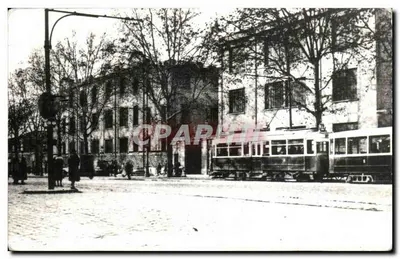 Tramway urbano — rua cercada de árvores e edifícios — Série REPA. N° 1H, Vista 5