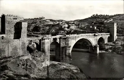 Toledo — Ponte de San Martín e rio Tage — editor MANIFIL