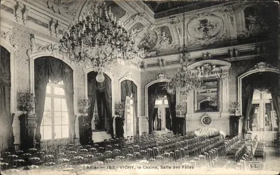 Vichy, le Casino, Salle des Fêtes — intérieur orné de plafond peint et de lustres, éditeur Allier — 183