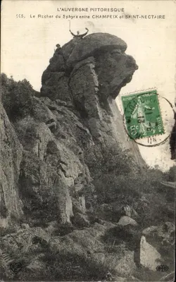 O Rocher du Sphyrx entre Champeix e Saint-Nectaire — A Auvergne pitoresca — Editor SC5