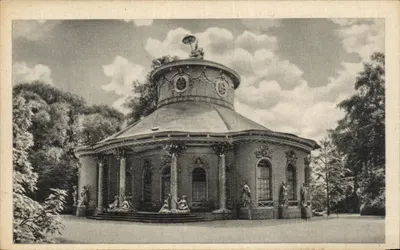 Chineserias — Pavilhão chinês no parque do castelo de Sanssouci — Pan-Foto
