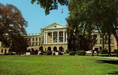 Bascom Hall — Universidade do Wisconsin — editor Dexter Press, n° 6129-C