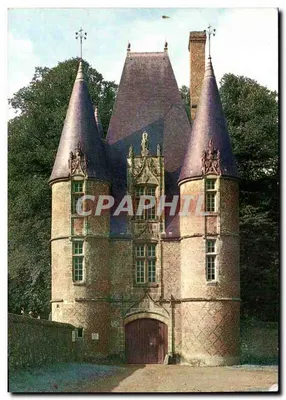 Castelo de Carrouges — Entrada — Caisse Nationale des Monuments Historiques