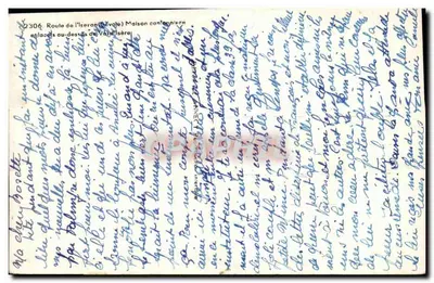इसेरान के रास्ता (सैवोय) — कैंटोनियर के घर और चोटियों और घुमावदार रास्ते की दृश्य — पीछे