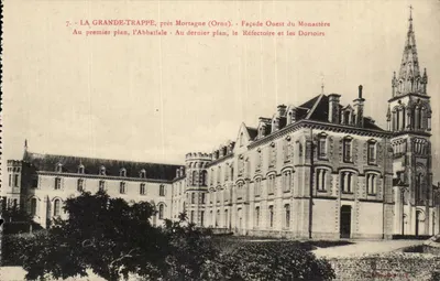 La Grande-Trappe, perto de Mortagne (Orne) — Facha Oeste do Mosteiro — Telfeular (nº7)