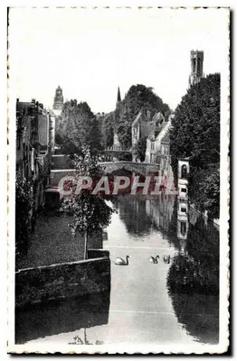 Place du Marché — Halle — Bruges — editor — Verso