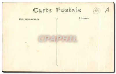 Poitiers — Wewnętrzne wnętrze kościoła św. Porchaire — ND. Fot. — Rewers