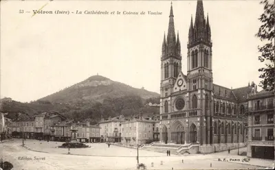 Voiron (Isère) — A Catedral e o Coleau de Vouise — Edição Sarret