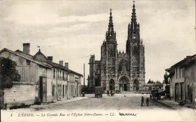 L'Épine — La Grande Rue et l'Église Notre-Dame — LL. Maume