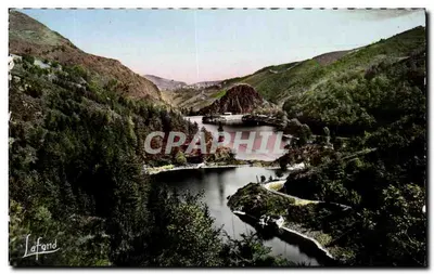 Vue panoramique du barrage du Gouffre d'Enfer — Environs de St-Étienne (Loire) — Lafond