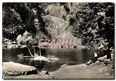 Lago nevado nas montanhas — pessoa visível — n°7